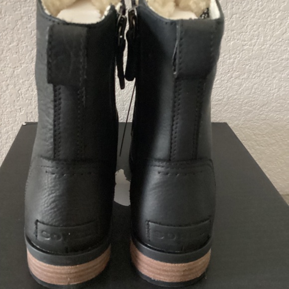 SOREL Emelie Genuine Shearling Short Lace-Up Boot (Women), size 8 - Picture 2 of 9